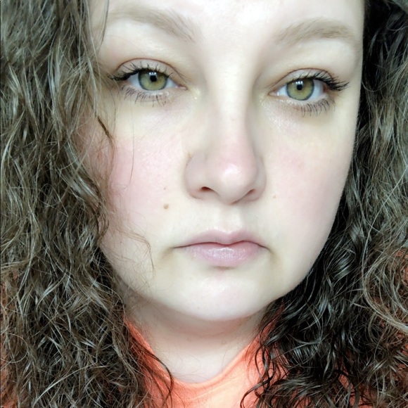 Meet your Posher, Jessica - Picture 1 of 1